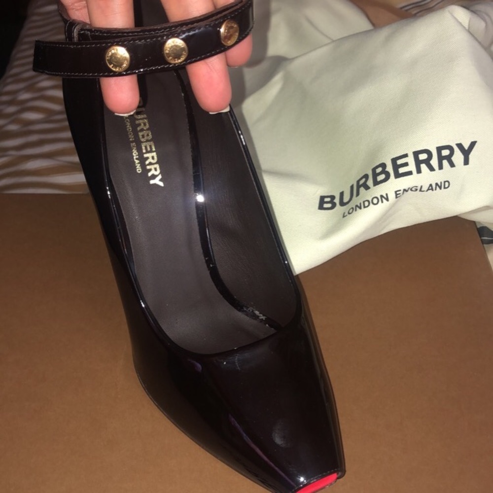 Burberry pumps